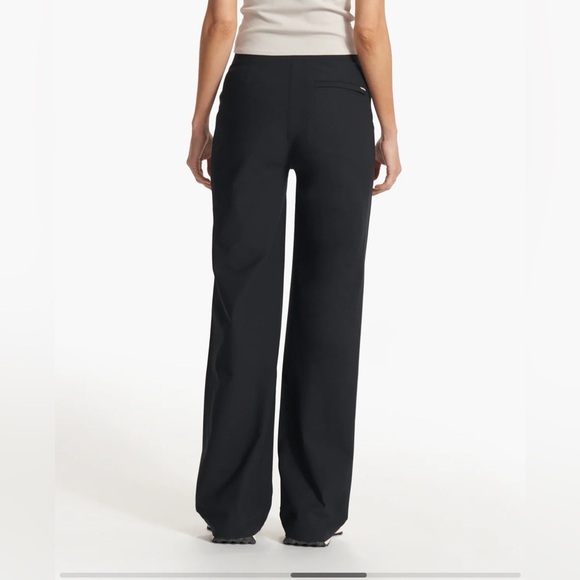 Vuori Meta Wide-leg Pants in Black size small - Picture 3 of 12